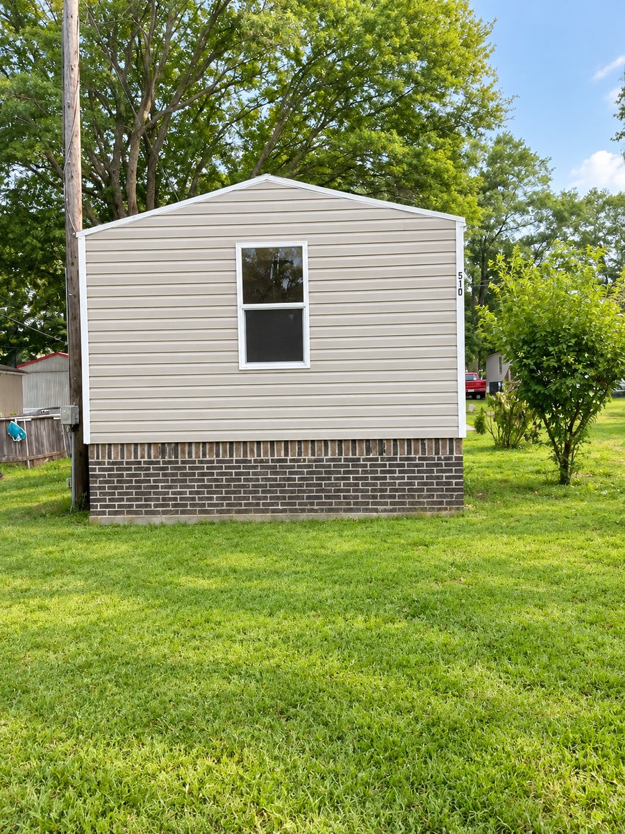 Photo 2 of 2 Bed / 1 Bath Mobile Home